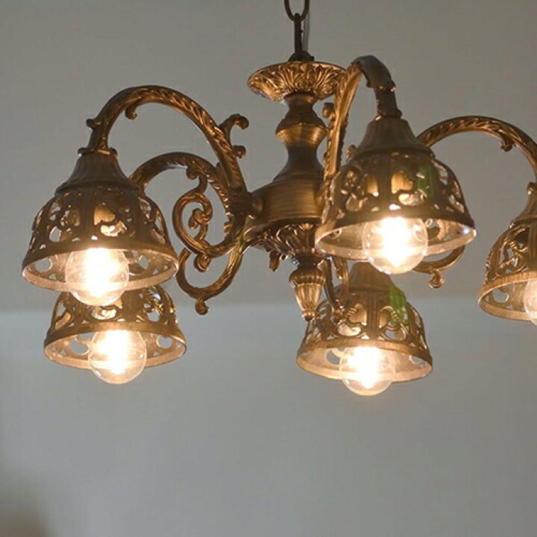 ジョグジャ　Jogjakarta ５灯シャンデリア残1点