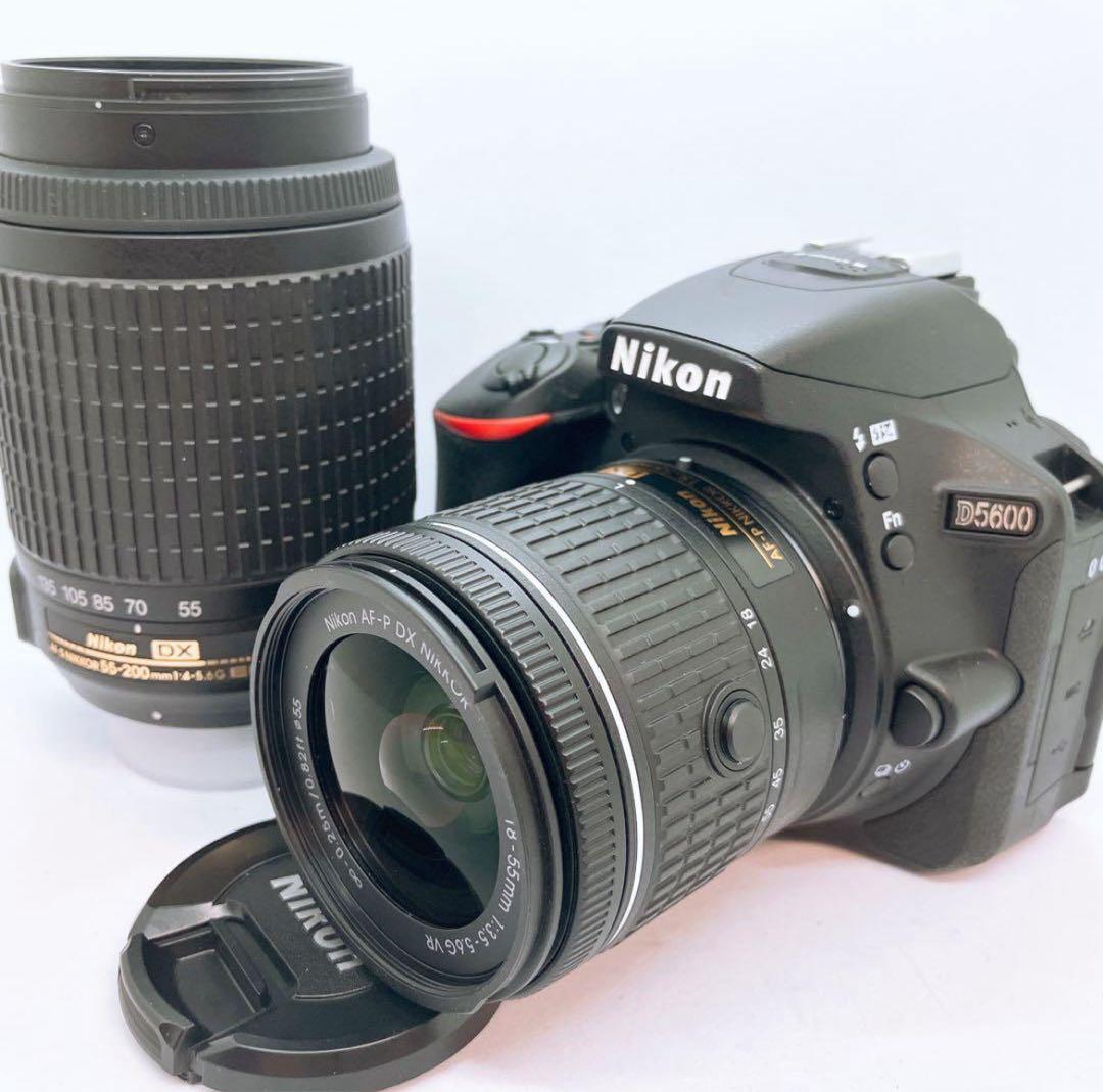 ニコン　D5600 デジタル一眼レフカメラ ダブルズームキットシャッター枚少なめ