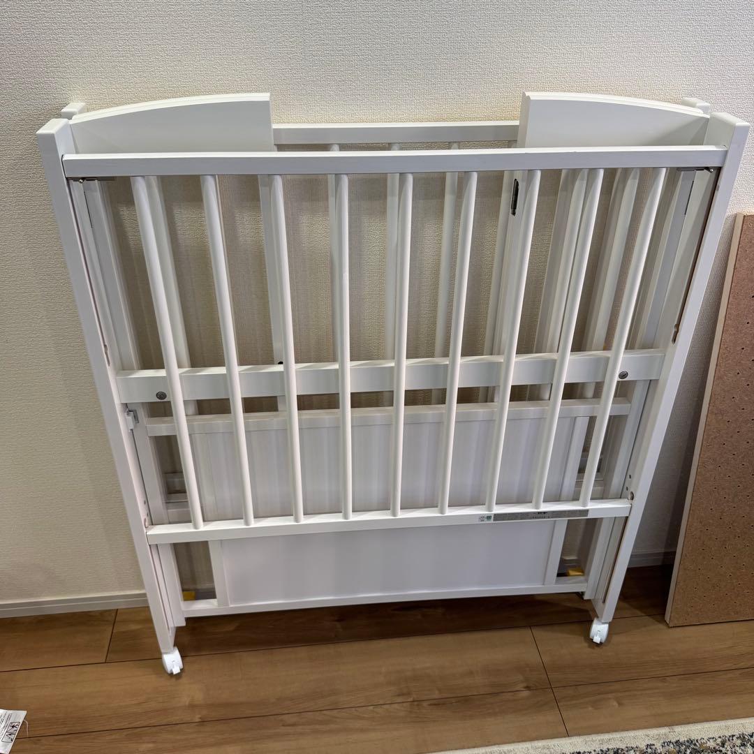 mm様 ✩ 専用ページ ベビーベッド　ミニ ハイベッド 折りたたみ式　メリー付き