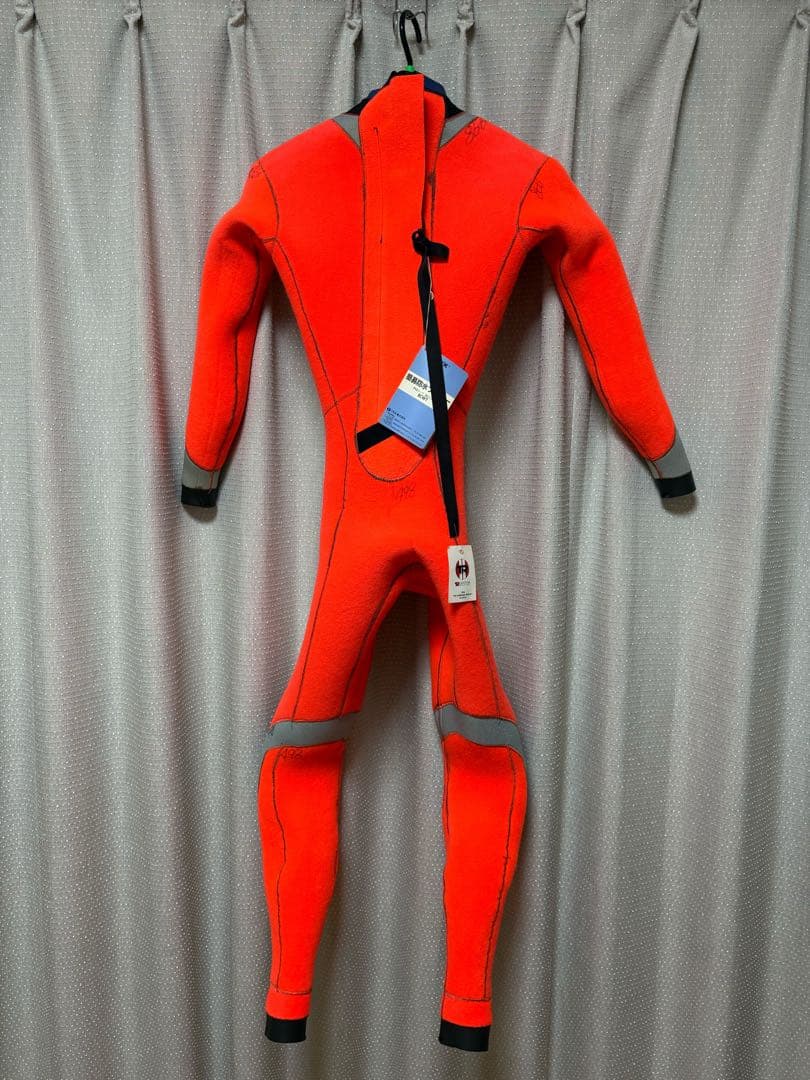 Tranche(トランシェ)5-3mm セミドライ レディースMサイズ 未使用品