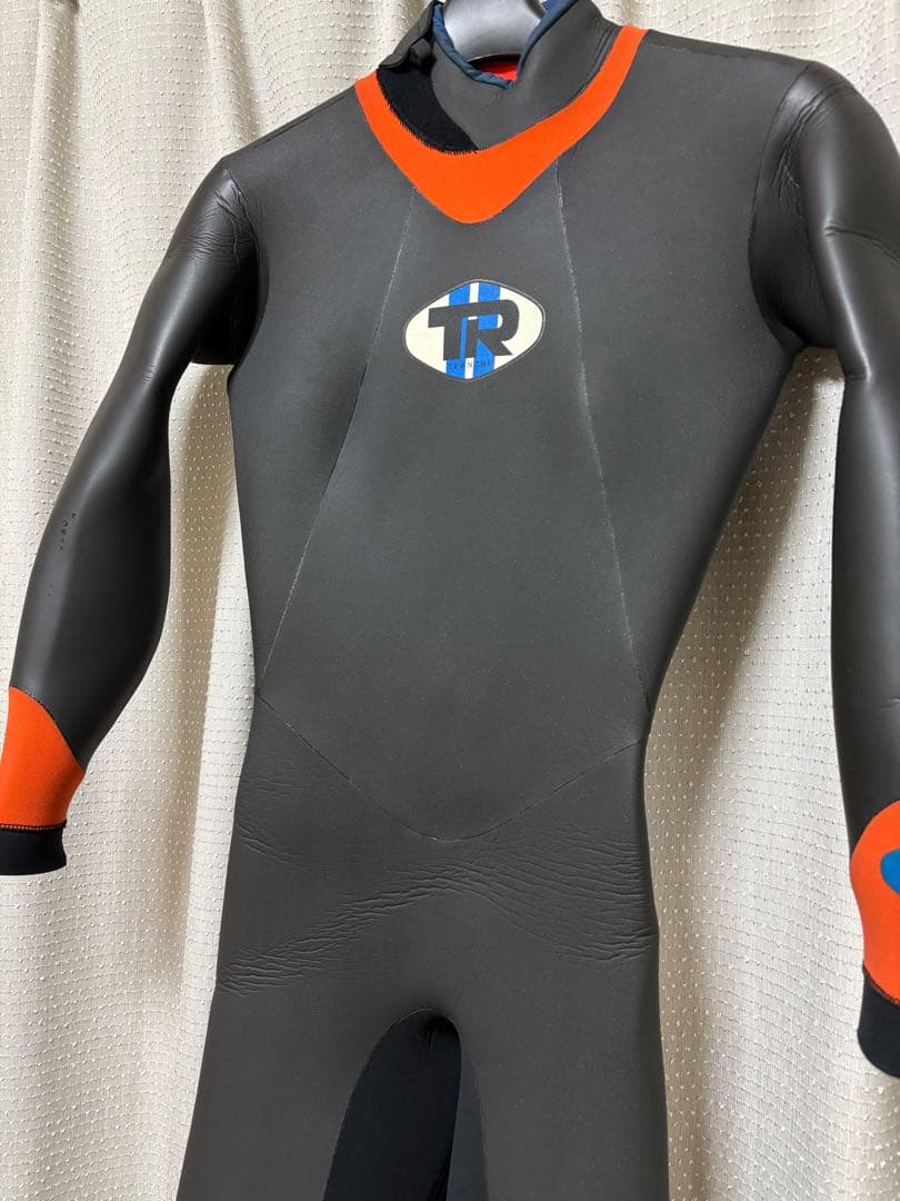 Tranche(トランシェ)5-3mm セミドライ レディースMサイズ 未使用品