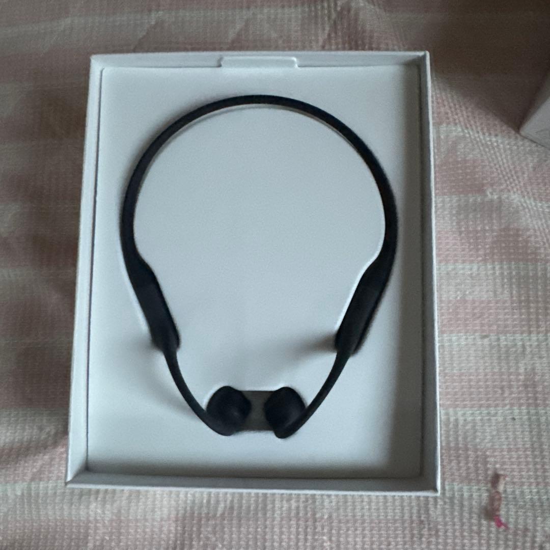 SHOKZ OPENRUN 骨伝導スポーツヘッドフォン