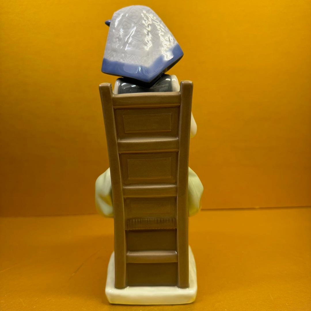 【希少・廃盤】リヤドロ LLADRO 椅子に座る少女　カケ・割れなし