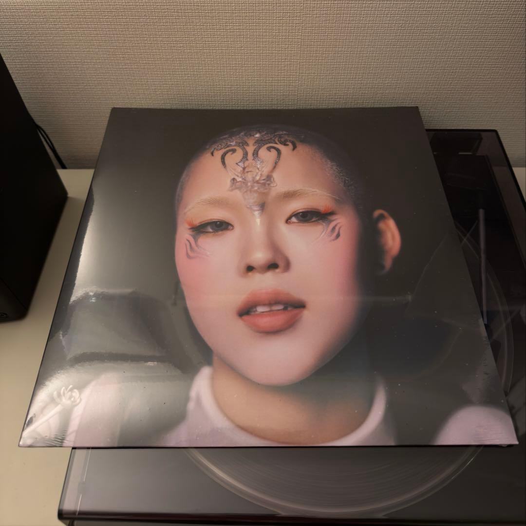 XG AWE The first HOWL US限定 Vinyl ココナ