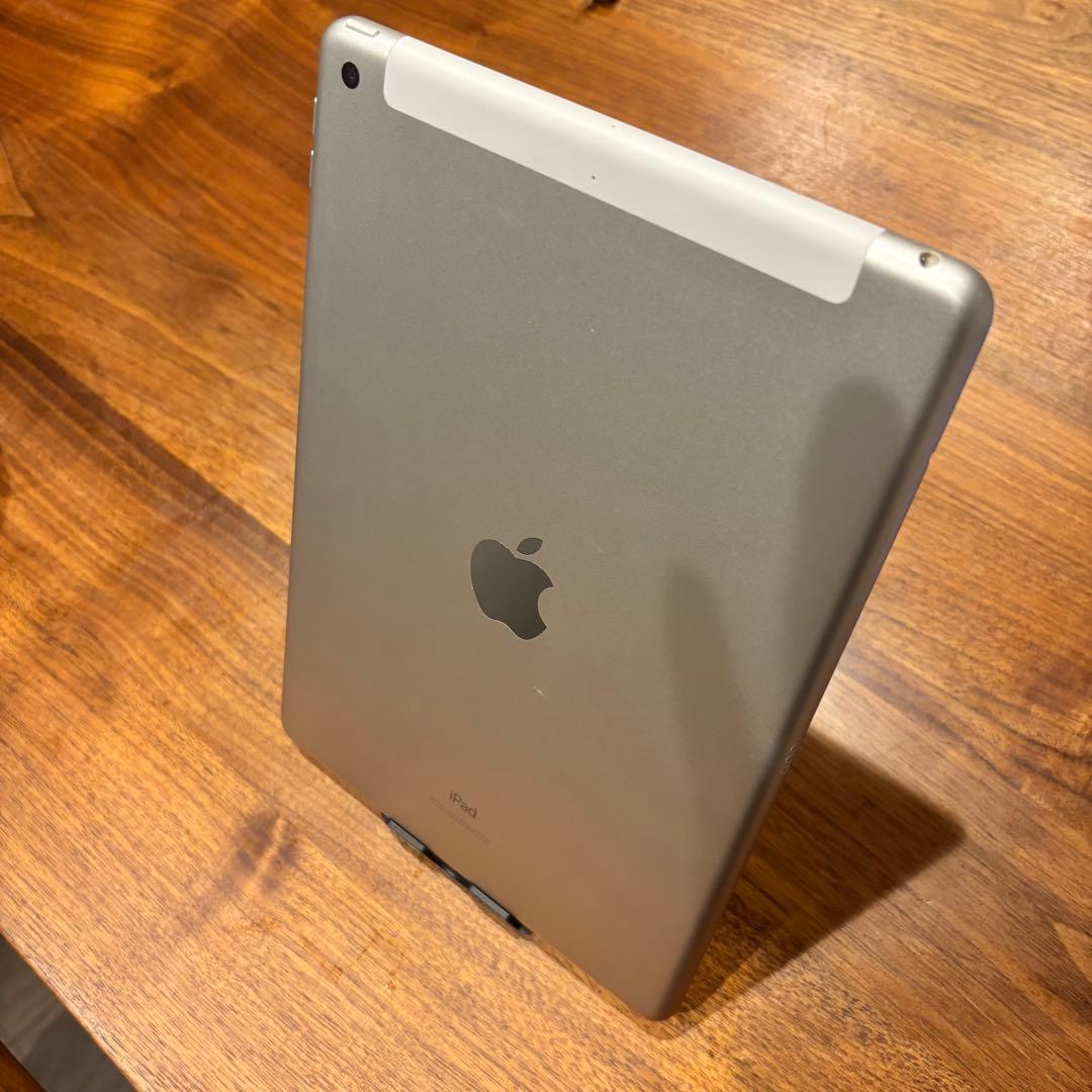 ✨美品iPad 第7世代 128GB WiFi+CellularSIMフリー✨