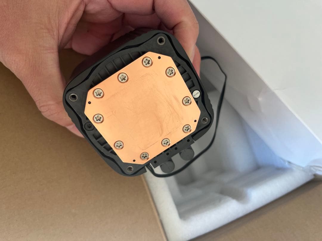 DeepCool LS720S ZERO DARK 水冷クーラー