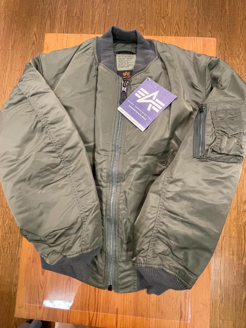 ALPHA INDUSTRIES MA-1 GROUND CREW 　USA製