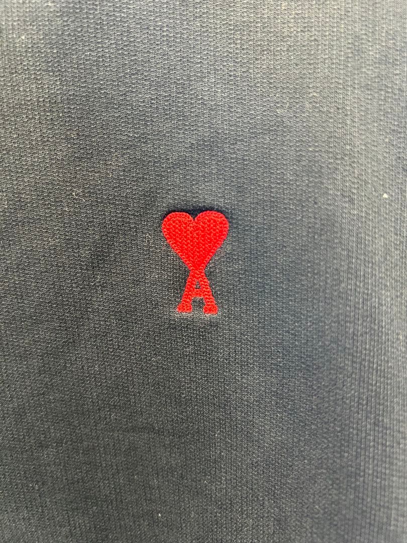 AMI ブラック スウェット トレーナー