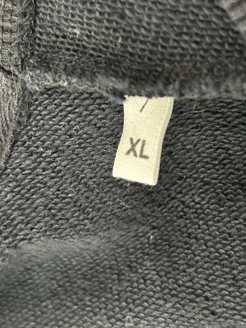 AMI ブラック スウェット トレーナー