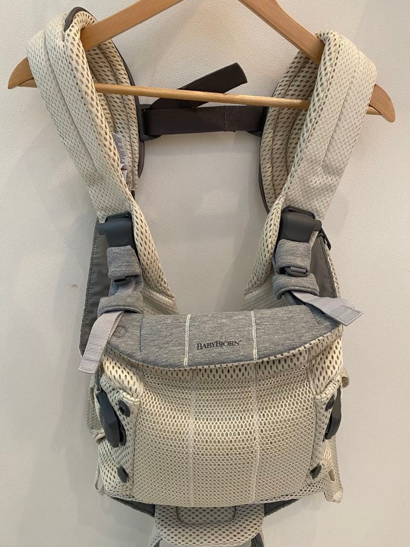 美品　BABYBJÖRN 抱っこ紐 ハーモニー　クリーム
