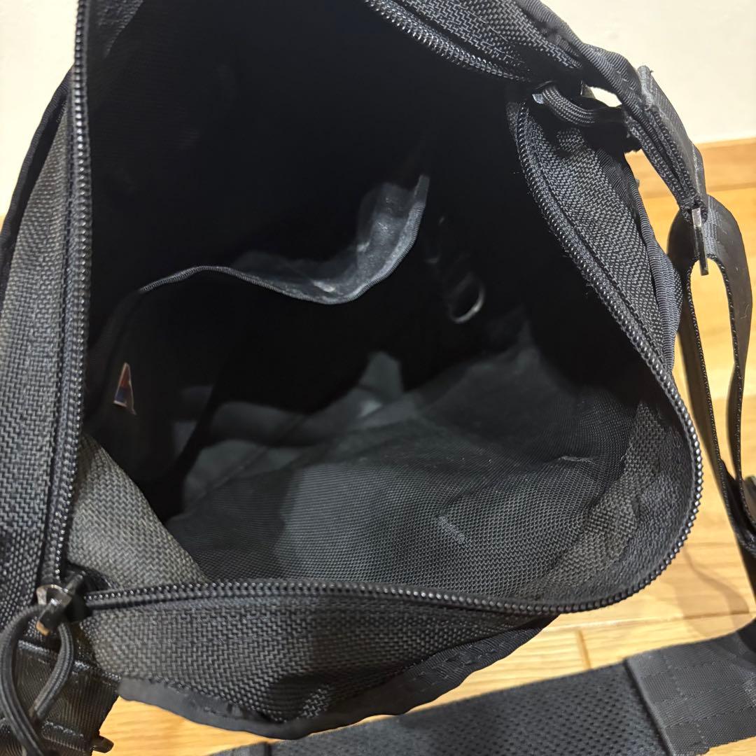 美品　BRIEFING ブリーフィング　デイトリッパー　S ショルダーバック