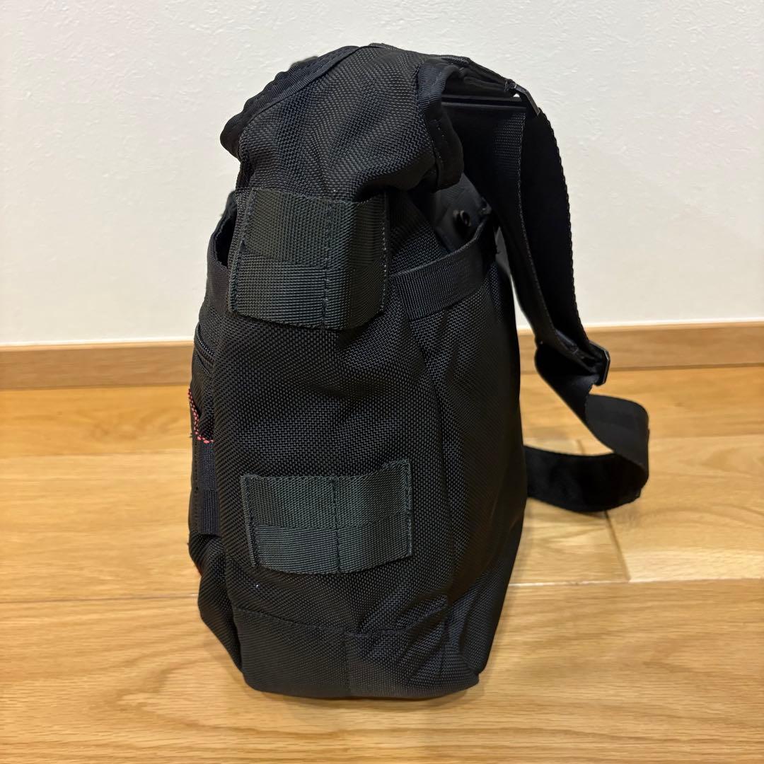 美品　BRIEFING ブリーフィング　デイトリッパー　S ショルダーバック