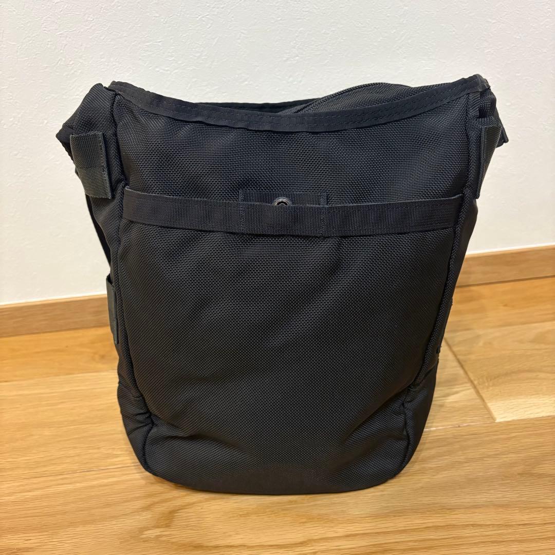 美品　BRIEFING ブリーフィング　デイトリッパー　S ショルダーバック