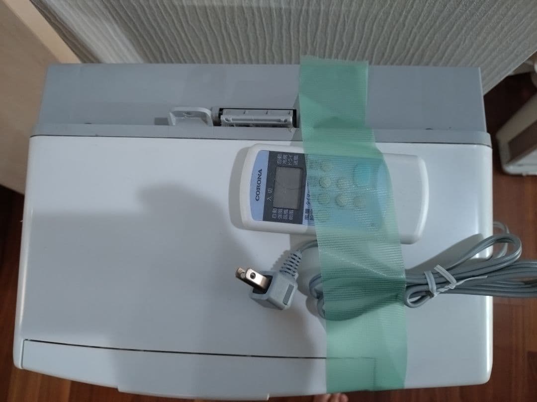 早いものがち！　コロナ　ウィンドエアコン（別売り窓枠付き）