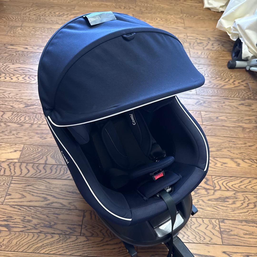 Combi チャイルドシート ネイビー　クルムーヴ スマート ISOFIX