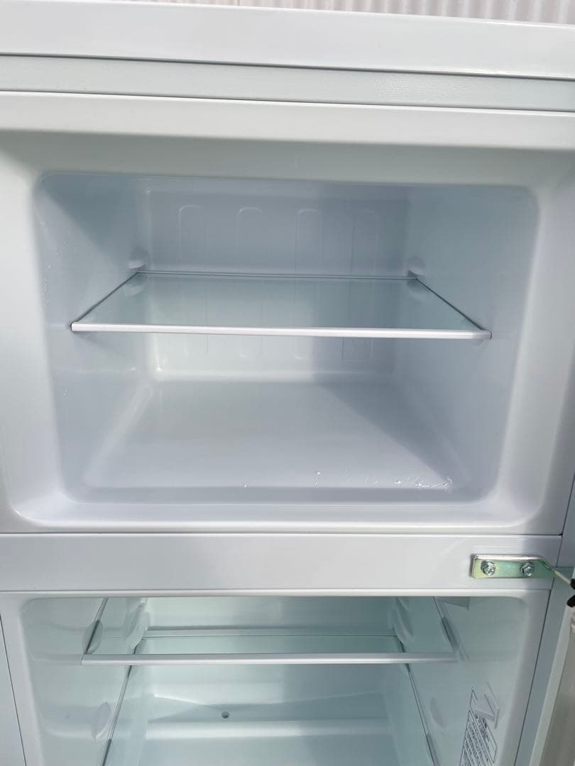 934 ハイセンス おしゃれホワイト2ドア冷蔵庫 トップフリーザー スリム 単身