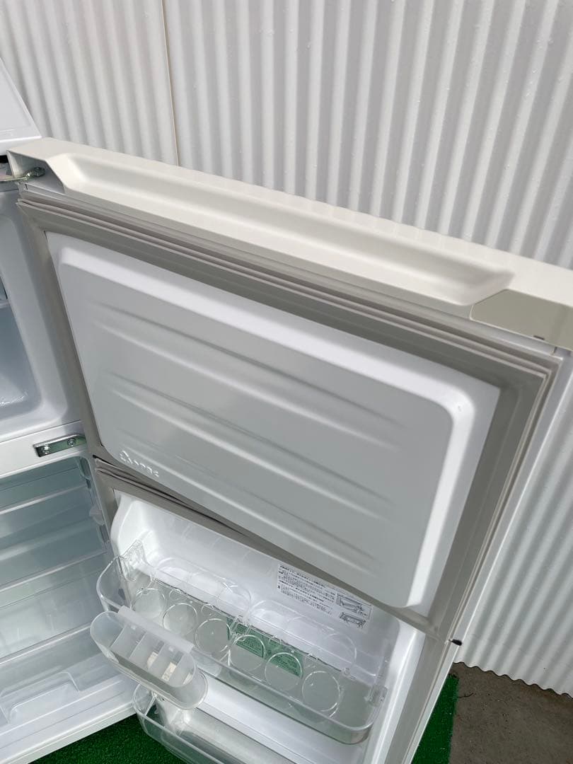 934 ハイセンス おしゃれホワイト2ドア冷蔵庫 トップフリーザー スリム 単身