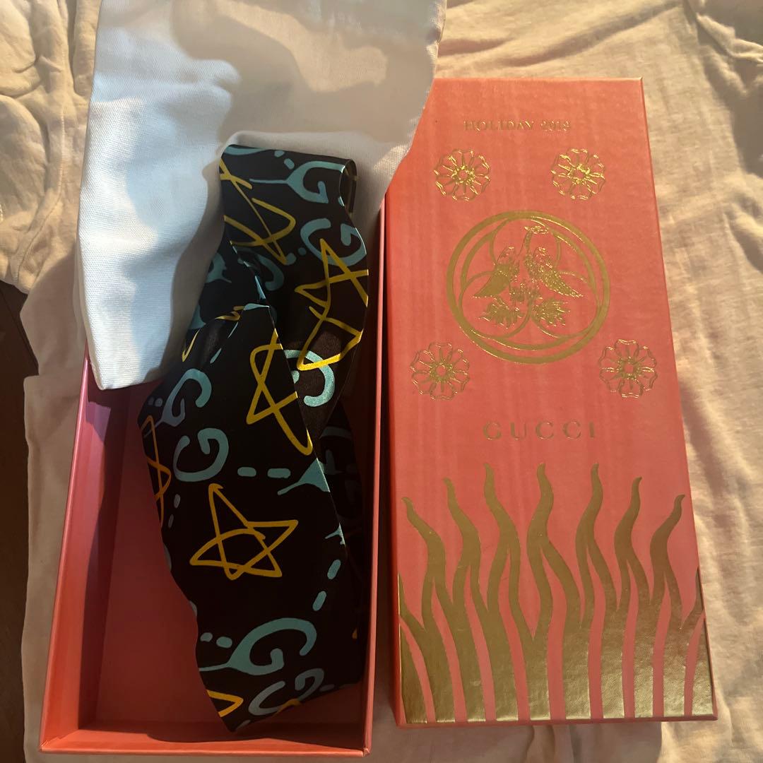 GUCCI 幾何学模様 ヘアバンド