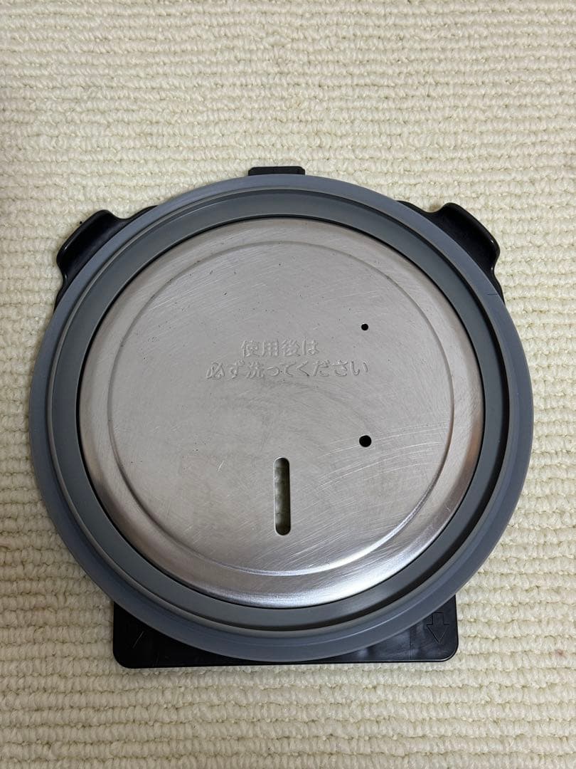 【2023年製】炊飯器 RC-10E2VS ホワイト 動作保証