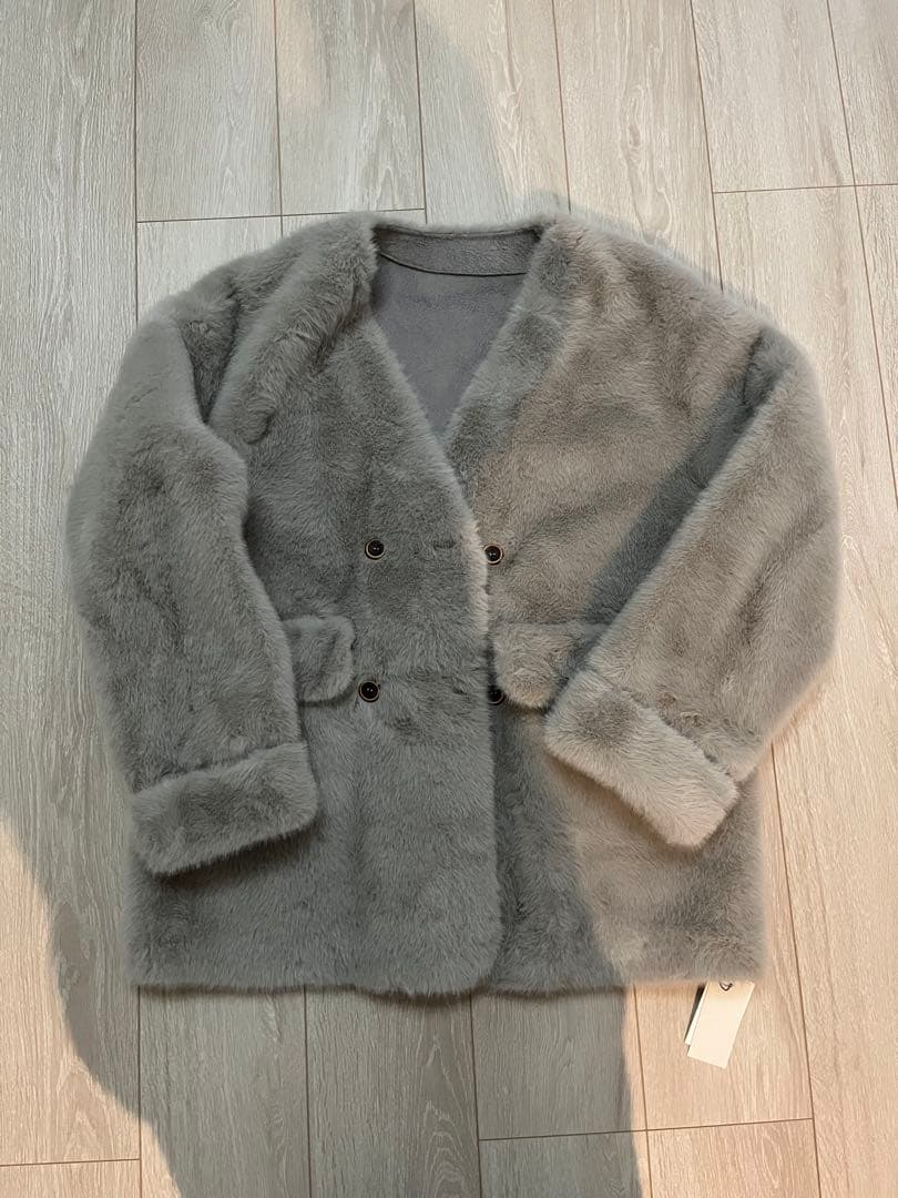 Lumier バック付きエコファーノーカラーコート　再値下げ