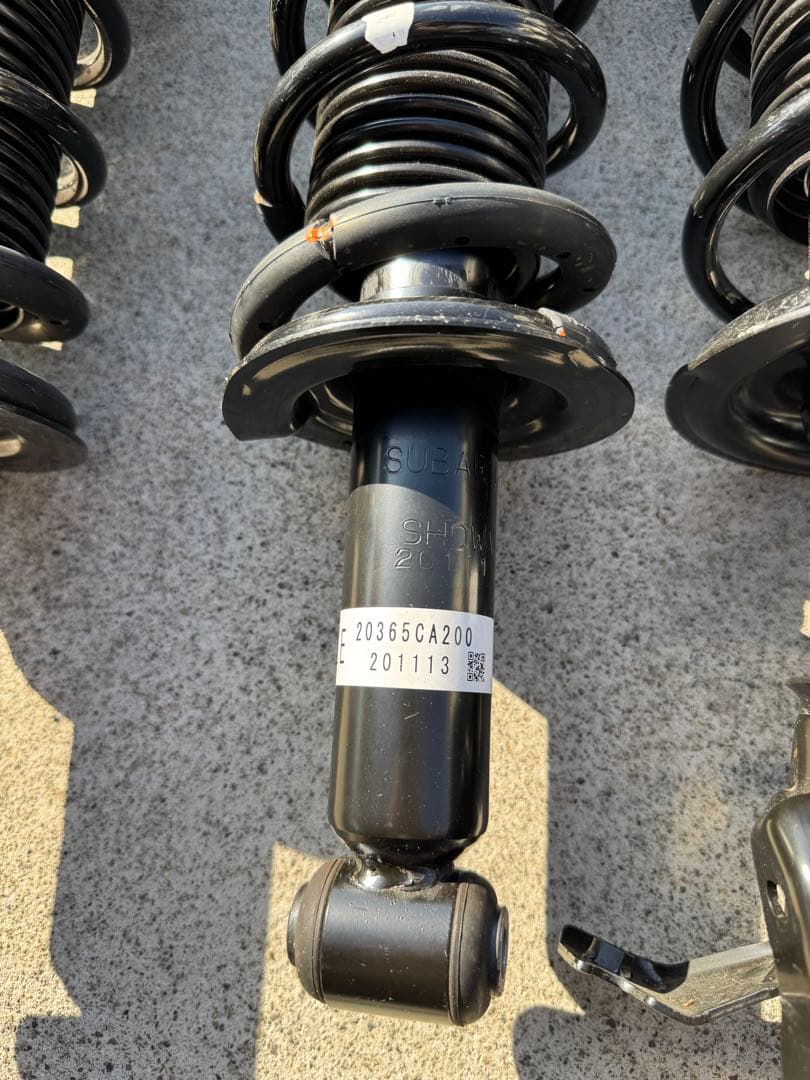 86後期純正サスペンション　4点セット