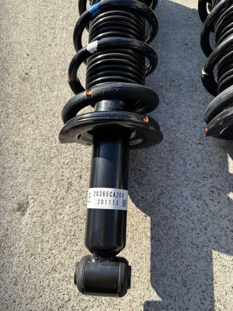 86後期純正サスペンション　4点セット