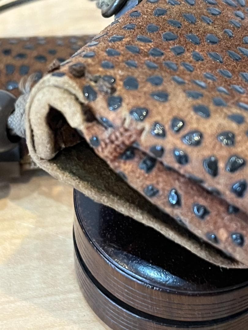 【骨董】【希少】印伝　煙草入れ（刻み煙草入り）、煙管入れ、火付け入れの３点セット