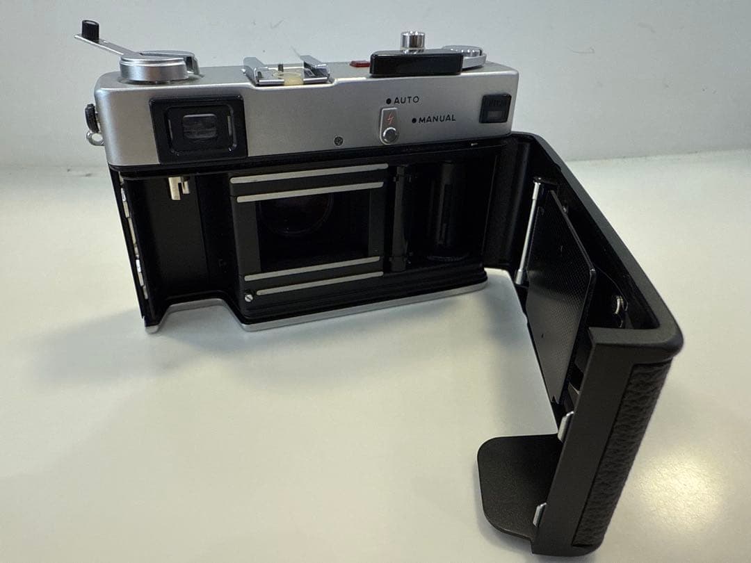 【美品・完動品】MINOLTA HI-MATIC E￼