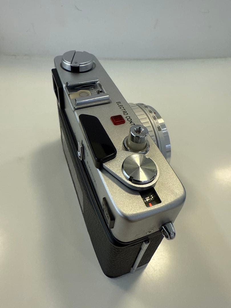 【美品・完動品】MINOLTA HI-MATIC E￼