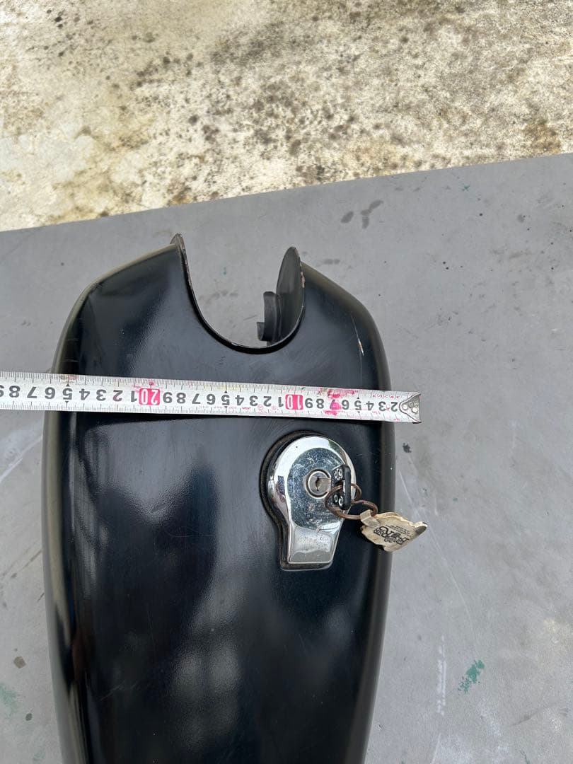 ブラックバイクタンク 鍵付き