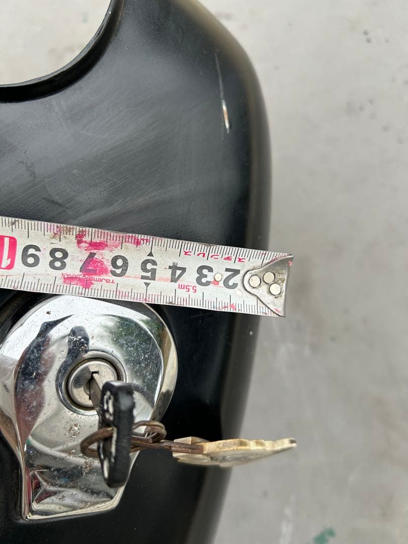 ブラックバイクタンク 鍵付き