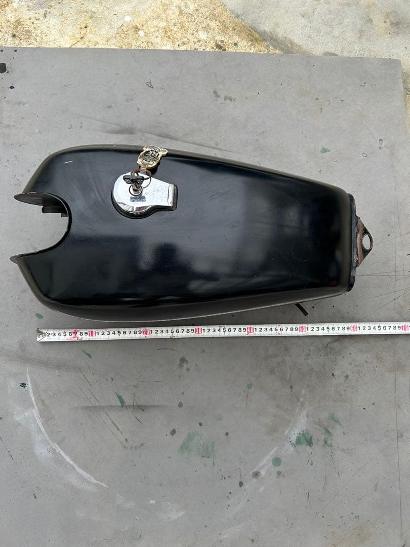 ブラックバイクタンク 鍵付き