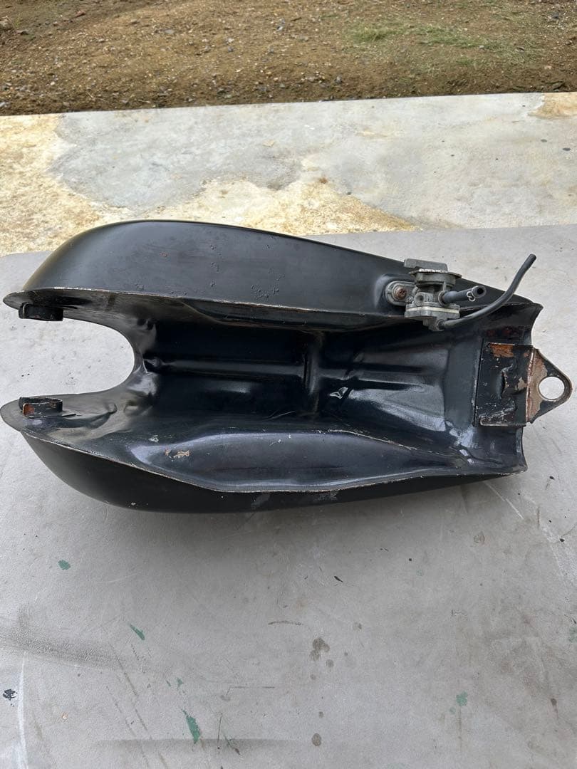 ブラックバイクタンク 鍵付き