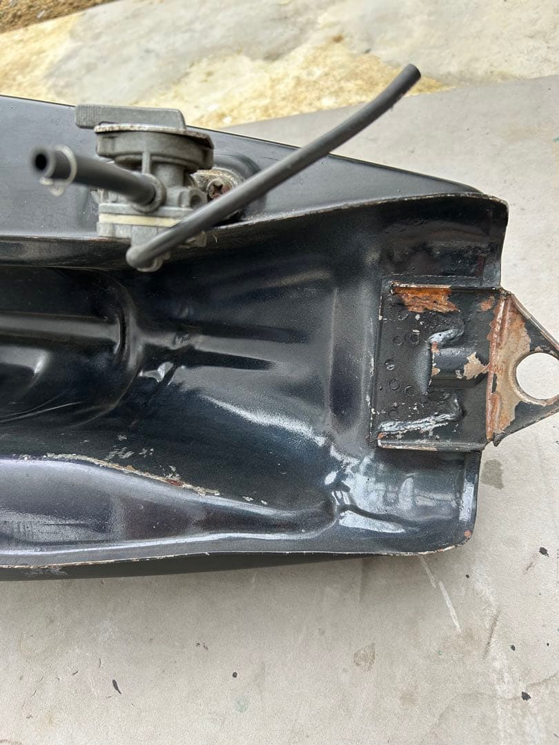 ブラックバイクタンク 鍵付き