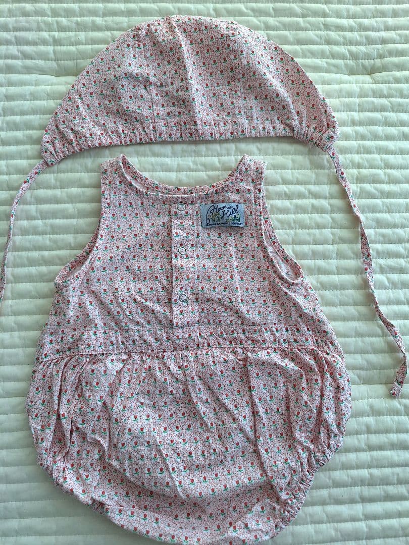 m*様 house on the hill ロンパース70　ボンネット70