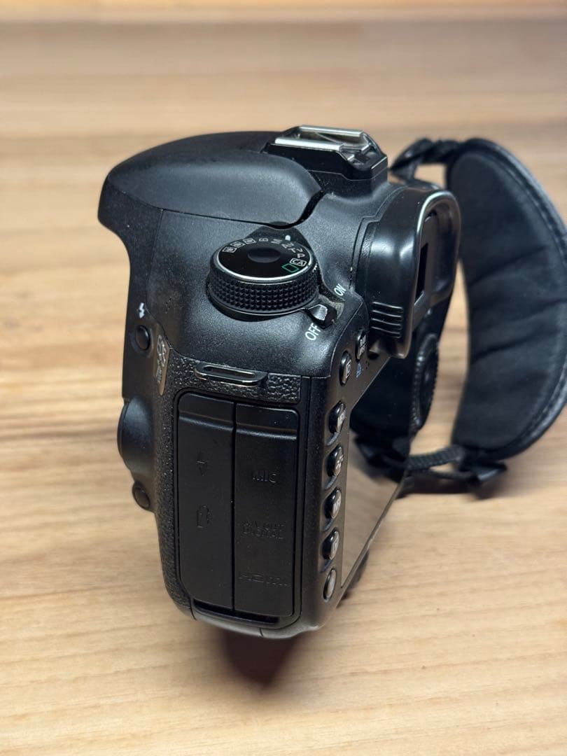 Canon EOS 7D デジタル一眼レフカメラ 本体