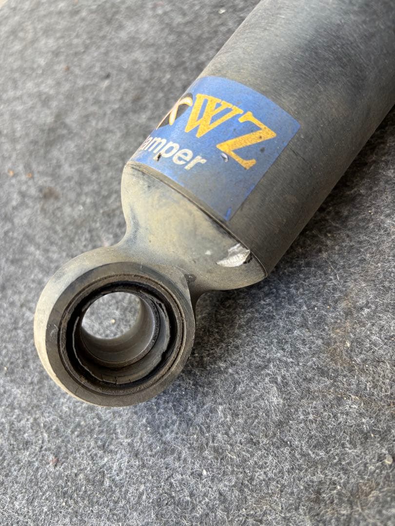 30プリウスHKS車高調ハイパーMAX スタイルX