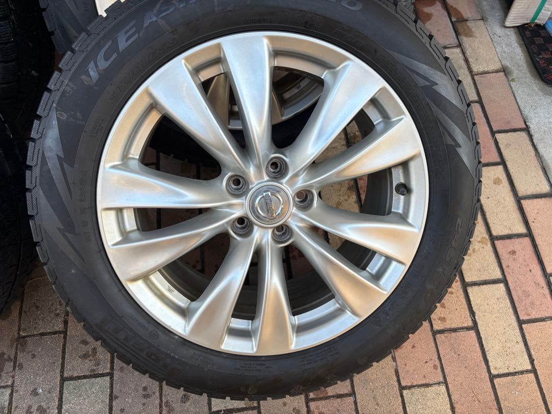 yukitto　日産フーガ　スタッドレスタイヤ