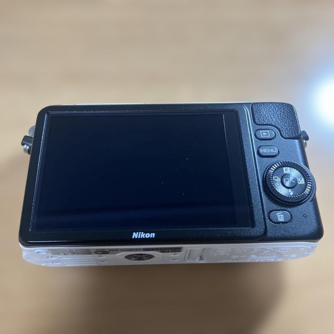 Nikon1 J1 ホワイト ダブルズームセット