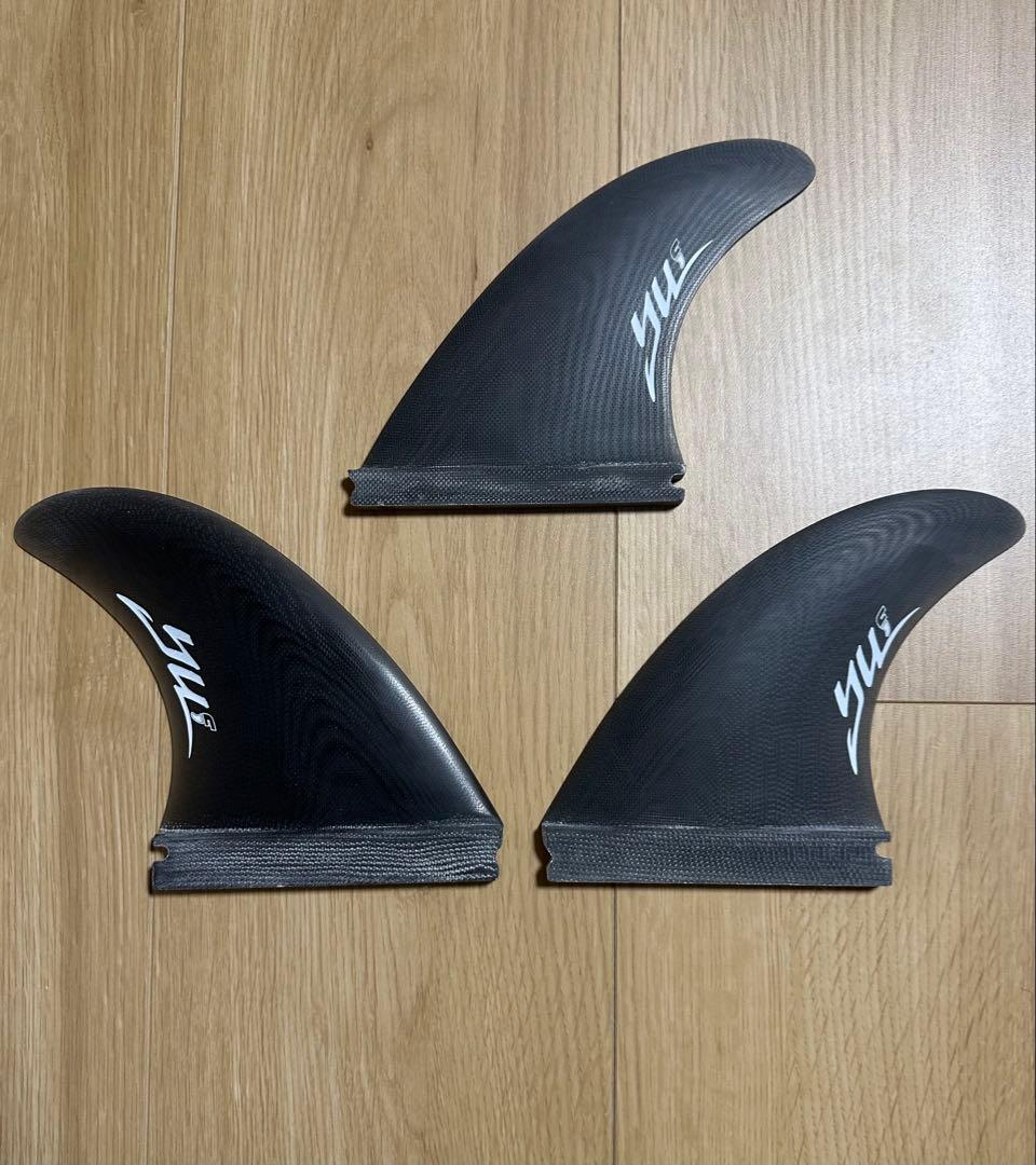 FUTURES (フューチャー) YU トライフィン YU トライフィン