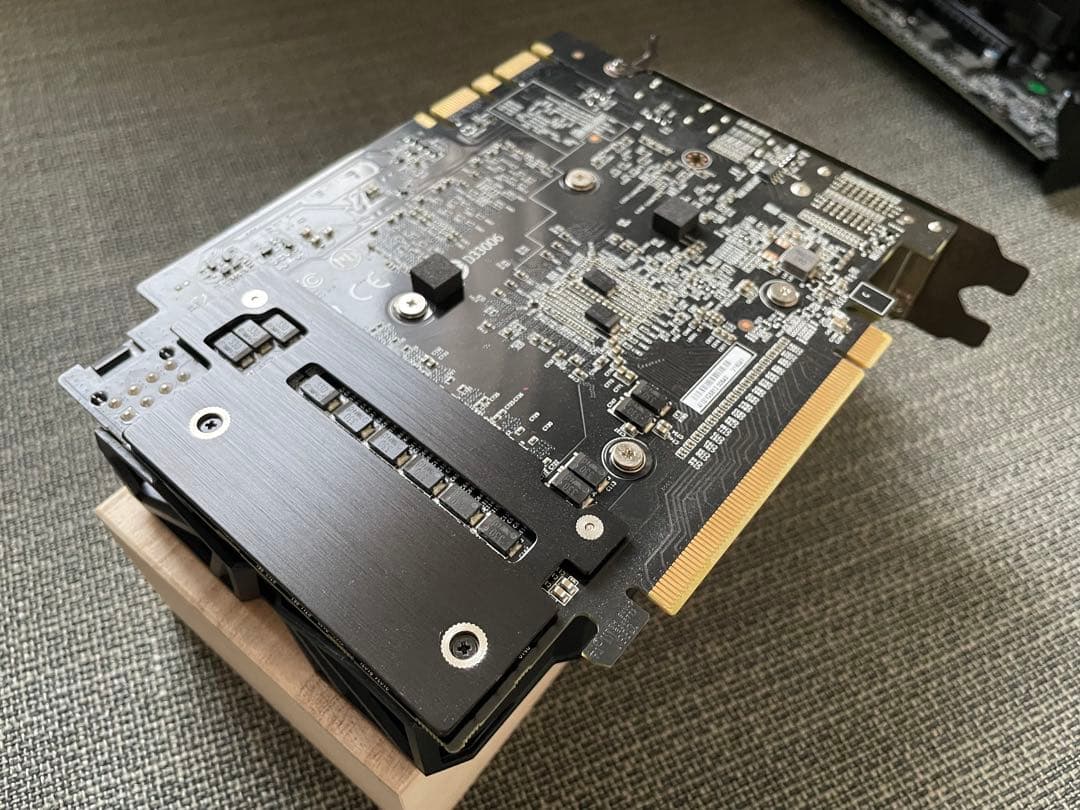 グラフィックボード・グラボ・ビデオカード AORUS GTX 1070 Gaming Box eGPU