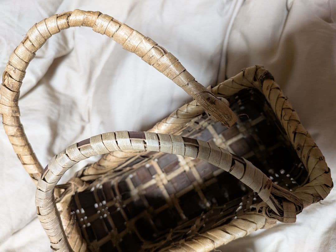 最終値下げ価格！新品　胡桃の籠バック