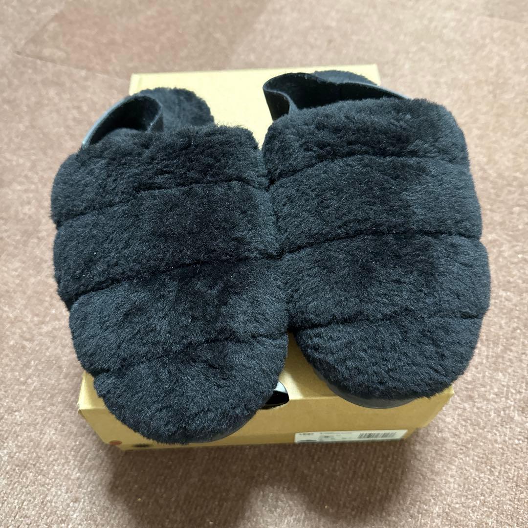靴 UGG SUPER FLUFF SLIPPER