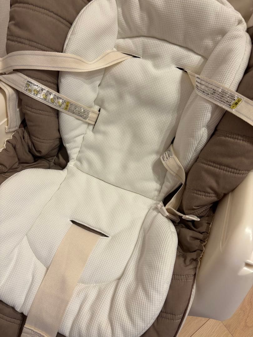 コンビ　ネムリラ　オートスウィング　電動