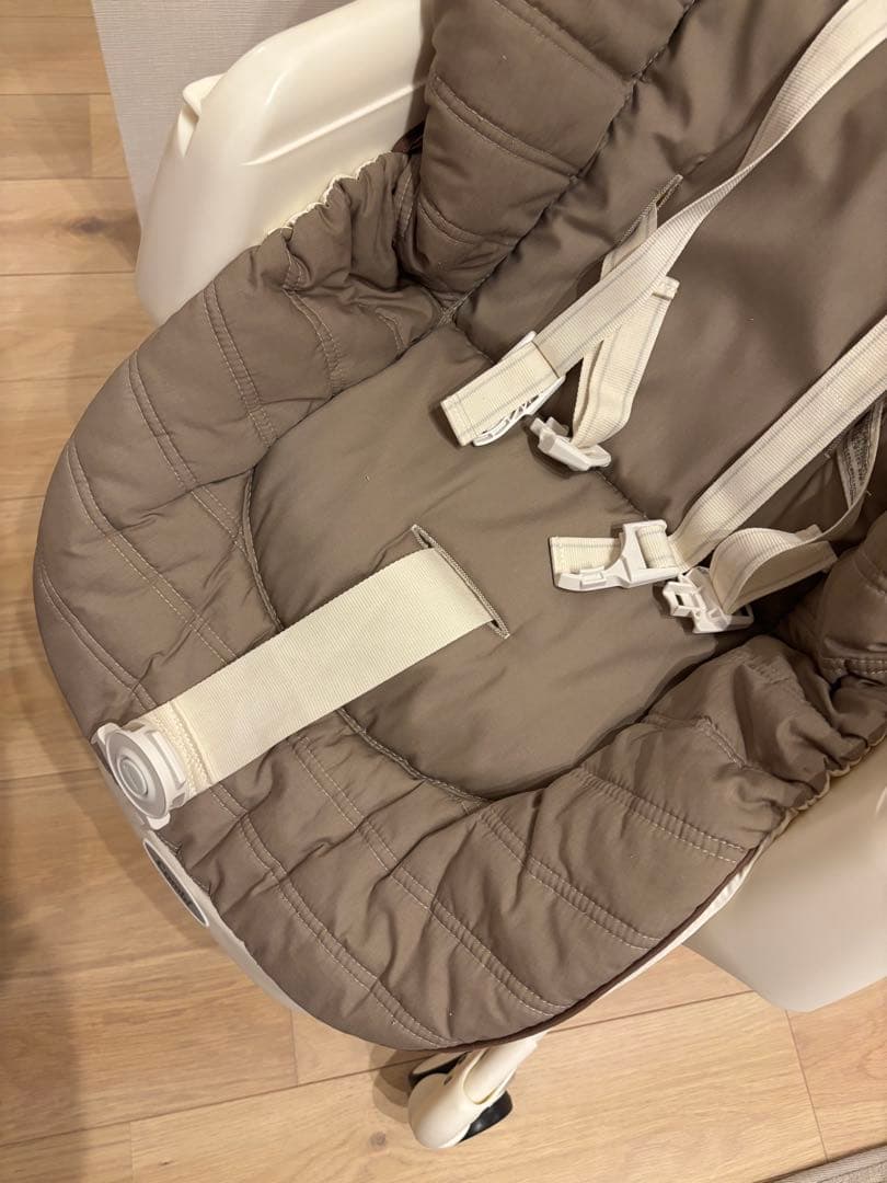 コンビ　ネムリラ　オートスウィング　電動