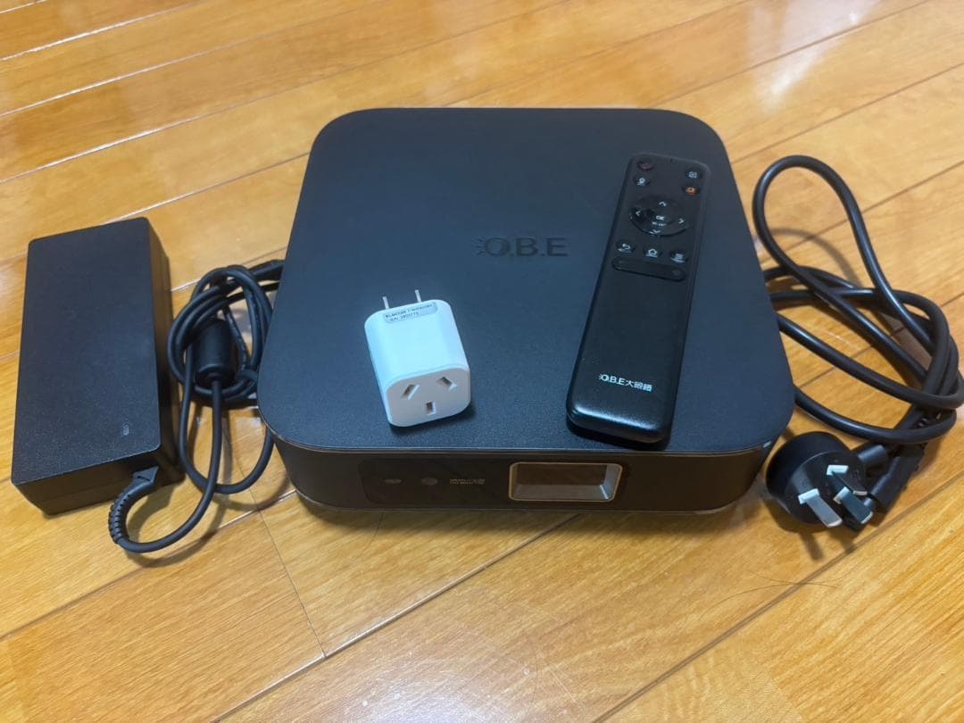 【超薄型プロジェクター】X7d Pro 　2000ANSIルーメン