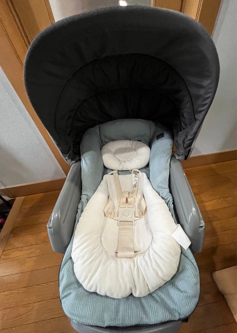 美品　Combi コンビ　ネムリラ オート BEDiLong スリープシェルEG