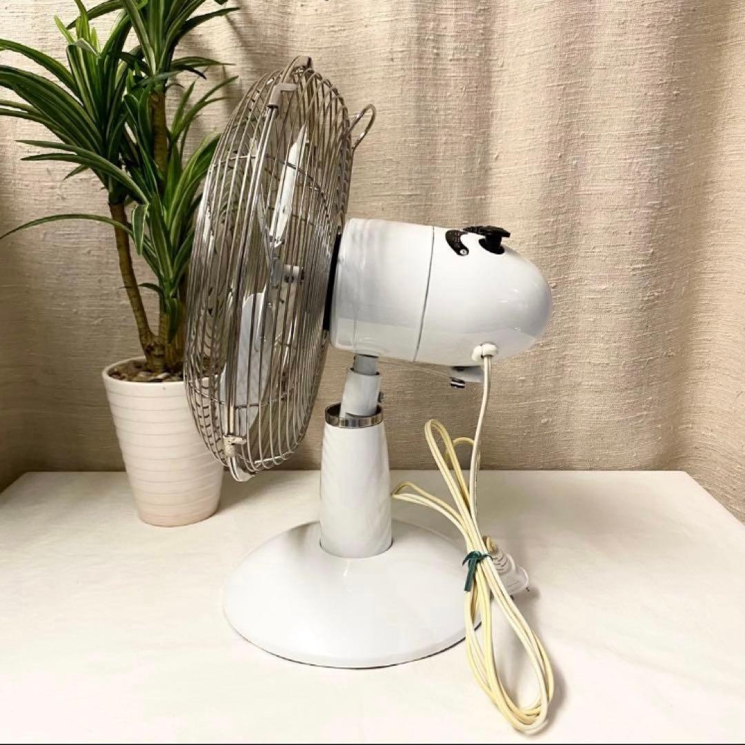 レトロ部屋☆ヴィンテージマンションなら味のある家電で赴きUP