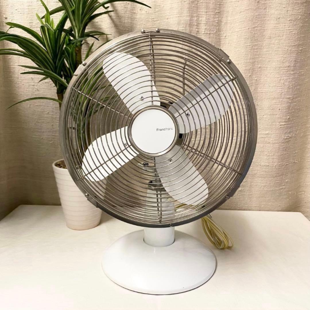 レトロ部屋☆ヴィンテージマンションなら味のある家電で赴きUP