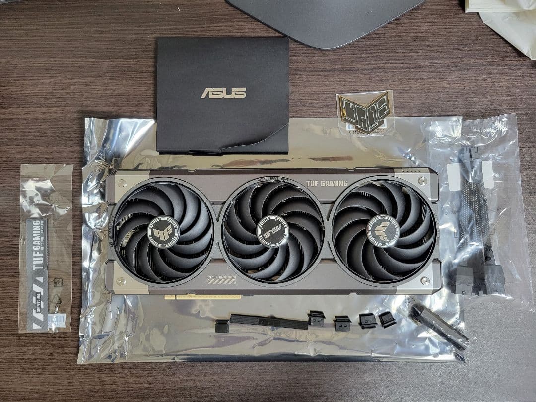 グラフィックボード・グラボ・ビデオカード ASUS 5070Ti TUF-RTX5070TI-O16G-GAMING